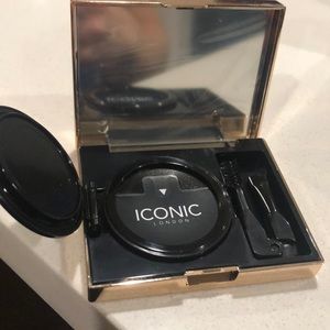 ICONIC LONDON Eyebrow Cushion (Medium Color)